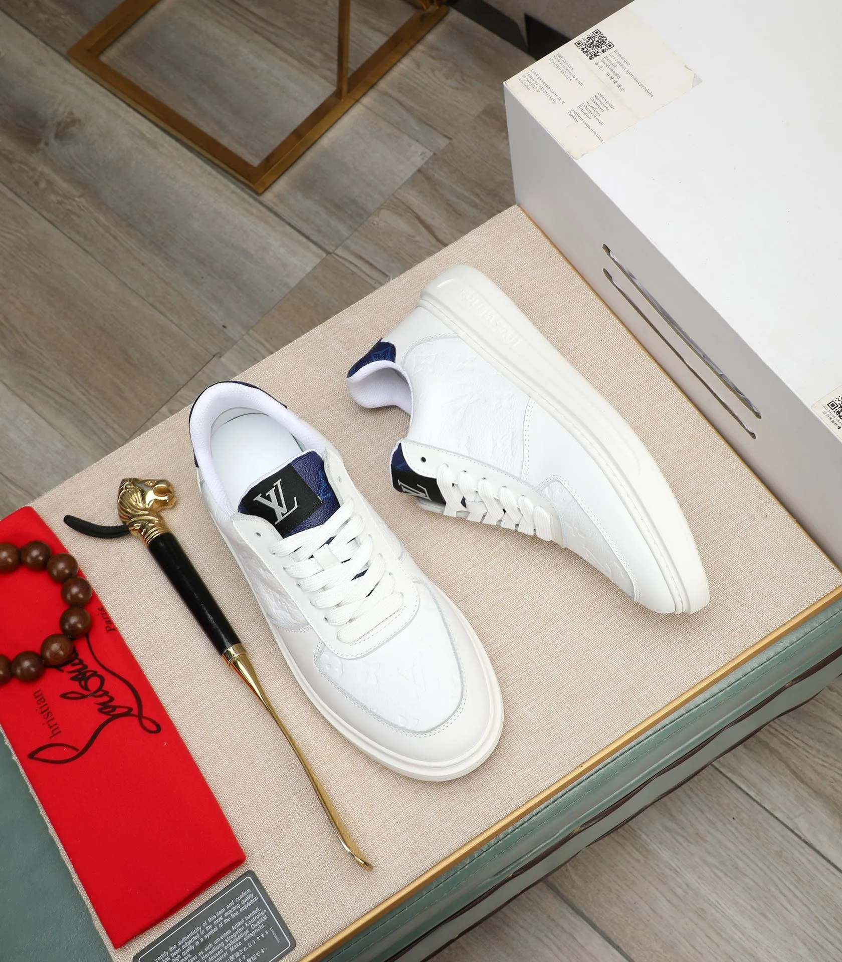 Men's shoes 💰540 💰(Niuli: full package) louis vuitton (Louis Vuitton/lv) top 🔍🔍 new models are on sale at the same time at the counter. The upper 🇮🇹 is imported from Italy, first-layer cowhide, and the lining is fully imported cowhide. 💪💪, completely 1⃣️ to 1 ⃣️Re-engraved🇮🇹💪💪, ⚠Sole: The original sole is specially provided by the original factory, the exclusive movable molded sole is super comfortable, ⚠The original factory follows the order, 🔍🔍high quality, you can enter and exit the counter at will, welcome to compare⚠. Code number:38-44